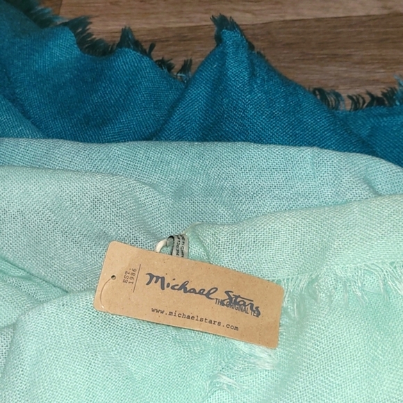 🆕️MICHAEL STARS AQUA OMBRE ETERNITY SCARF/ACRYLIC - Picture 10 of 13